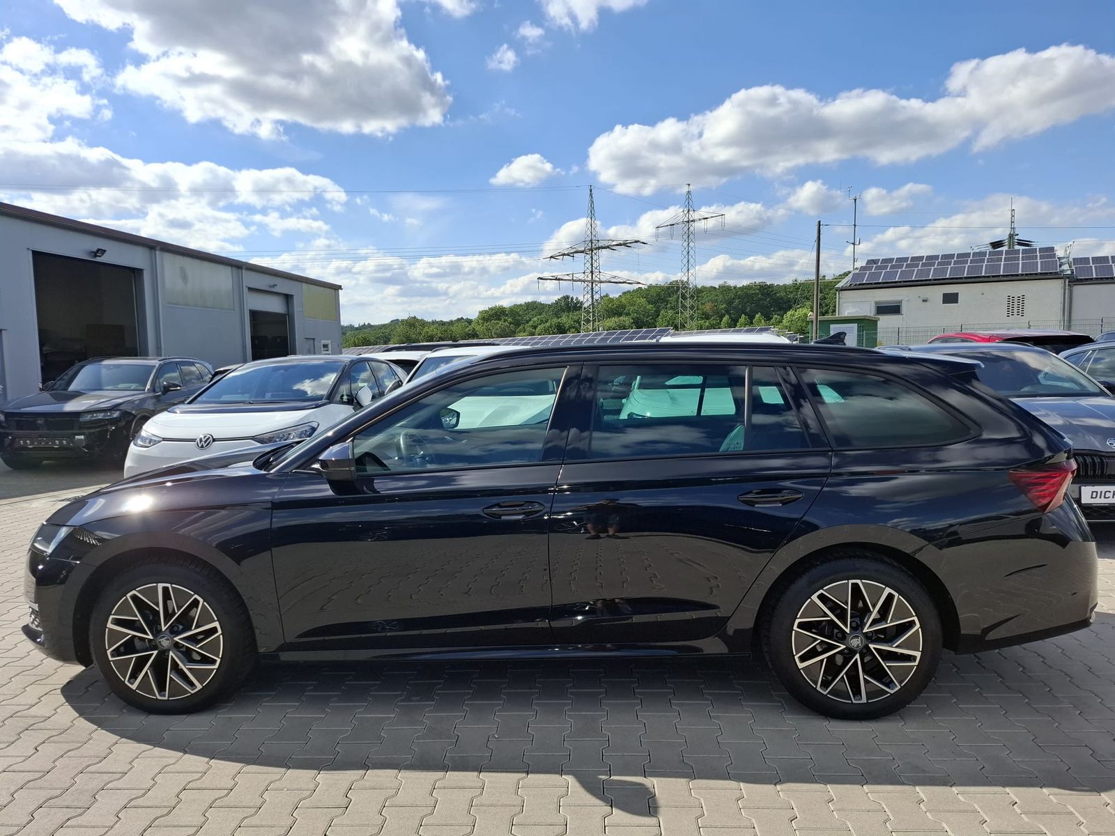 Fahrzeugabbildung SKODA Octavia 1.5 eTSI DSG Selection LED*AHK*5J-Gar.
