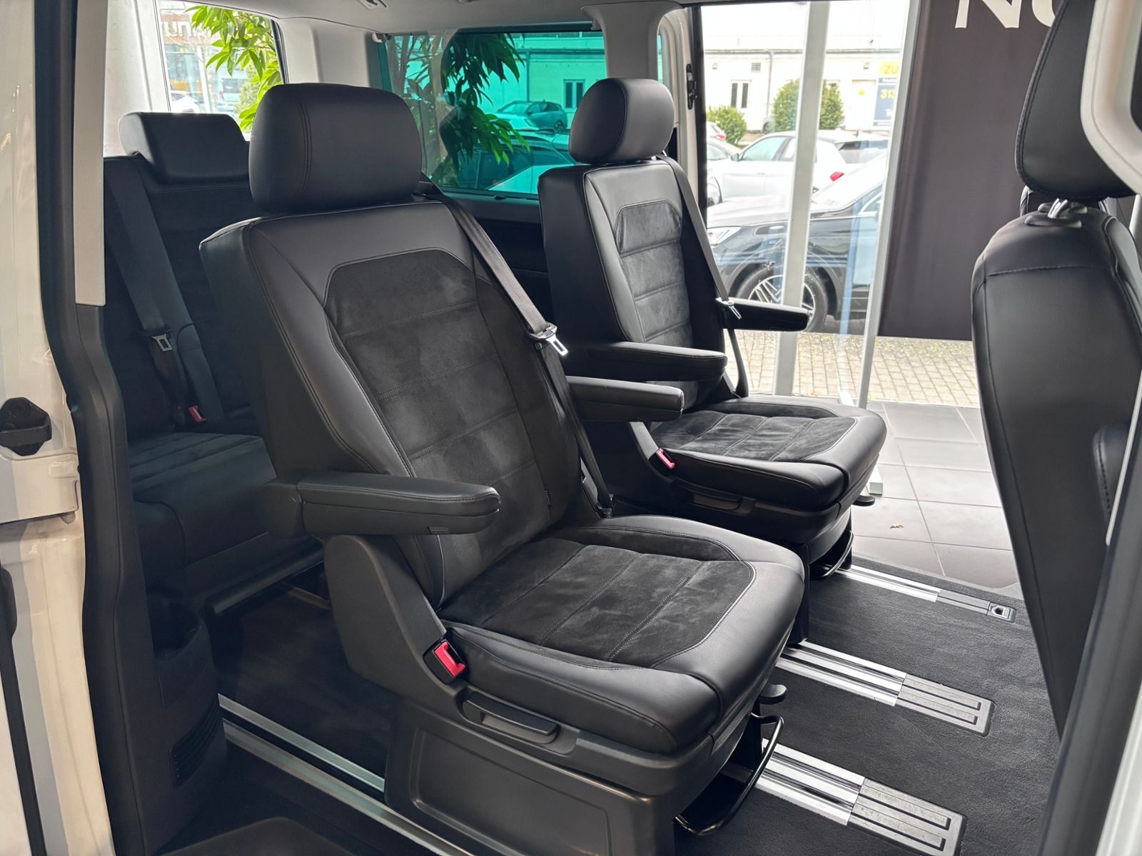 Fahrzeugabbildung Volkswagen T6 Multivan Generation Six LED NAVI STANDHZ