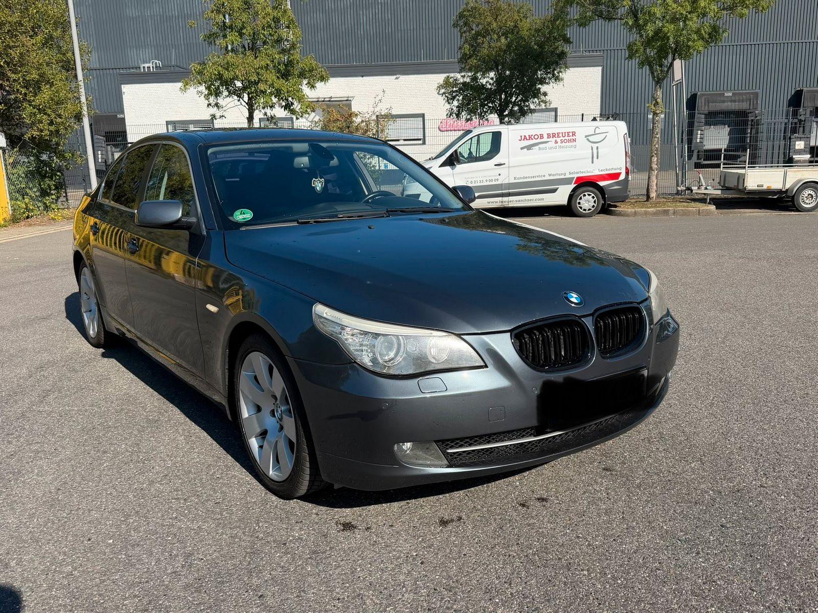 BMW 525