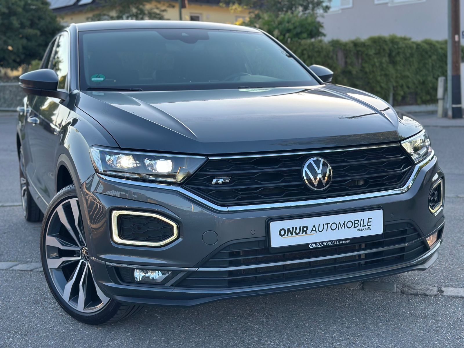 Volkswagen T-Roc R-Line Sport Aut. Navi Beats Kamera 19"
