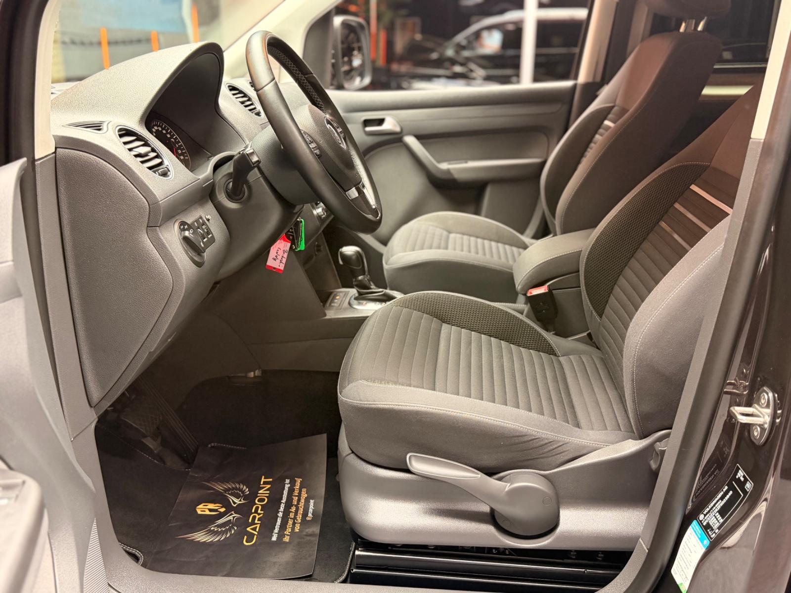 Volkswagen Caddy Maxi Kombi / Navi /7-Sitzer/Rollstuhl-Kran