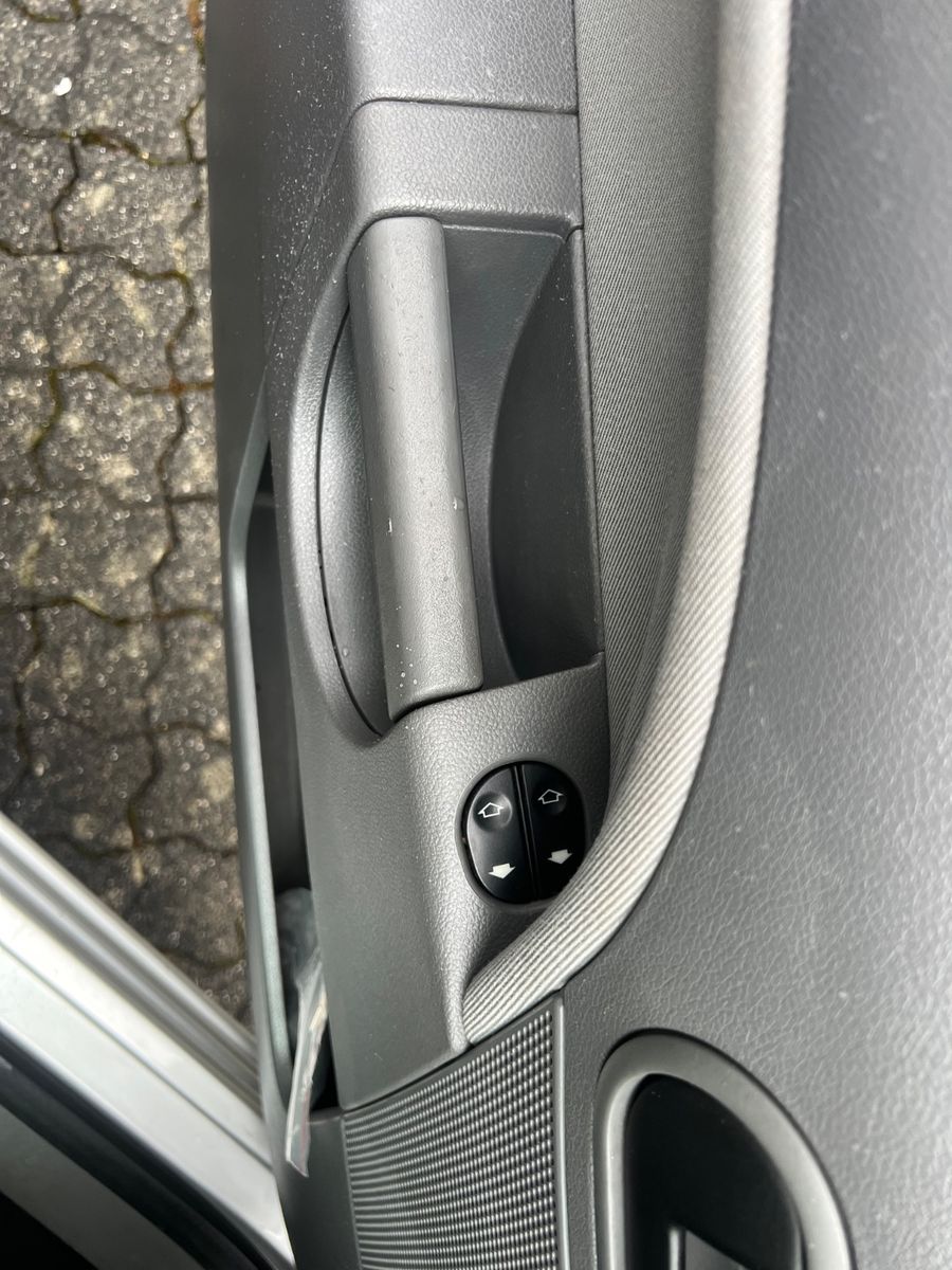 Fahrzeugabbildung Ford Fiesta 1.HAND * 72.000KM *TÜV NEU*