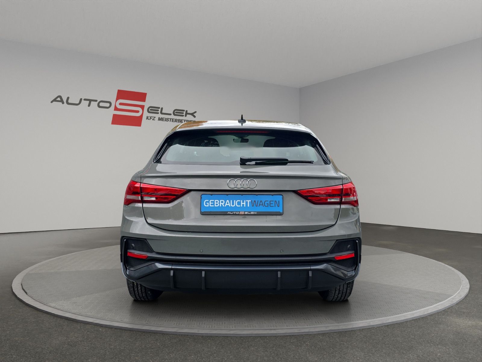 Fahrzeugabbildung Audi Q3 Sportback 45 TFSI e basis(EURO6d)