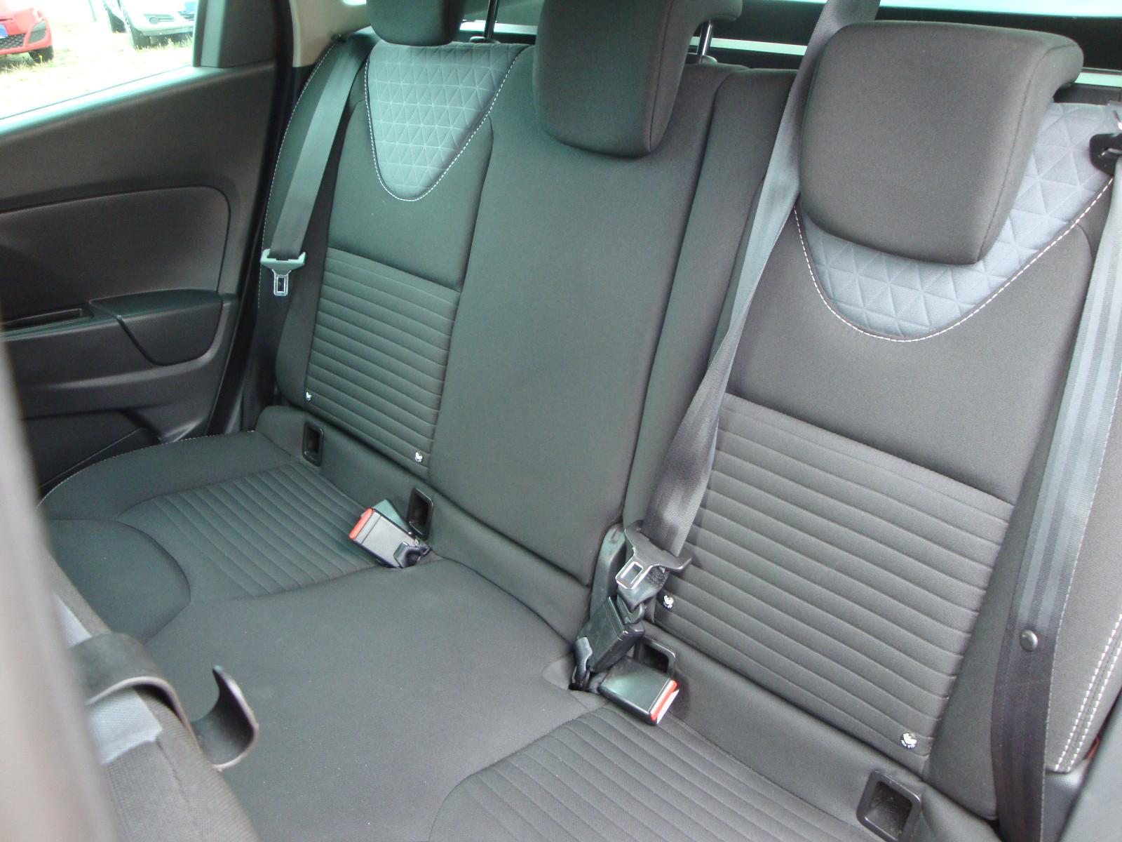Renault Clio 2015 — photo 9