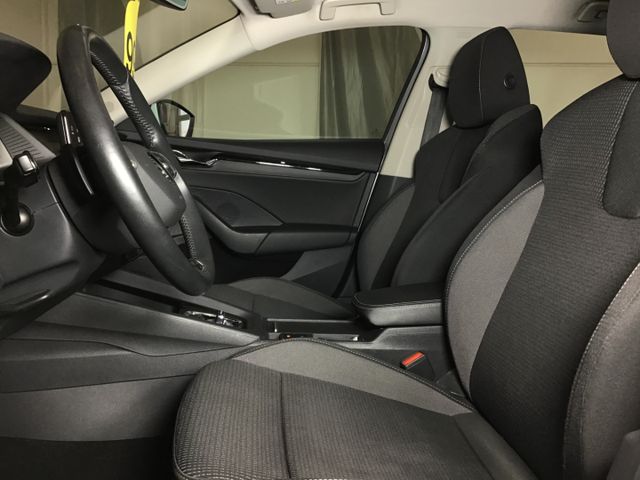 Fahrzeugabbildung Skoda Octavia Ambition 2.0 TDI Combi DSG/Navi/Tempo