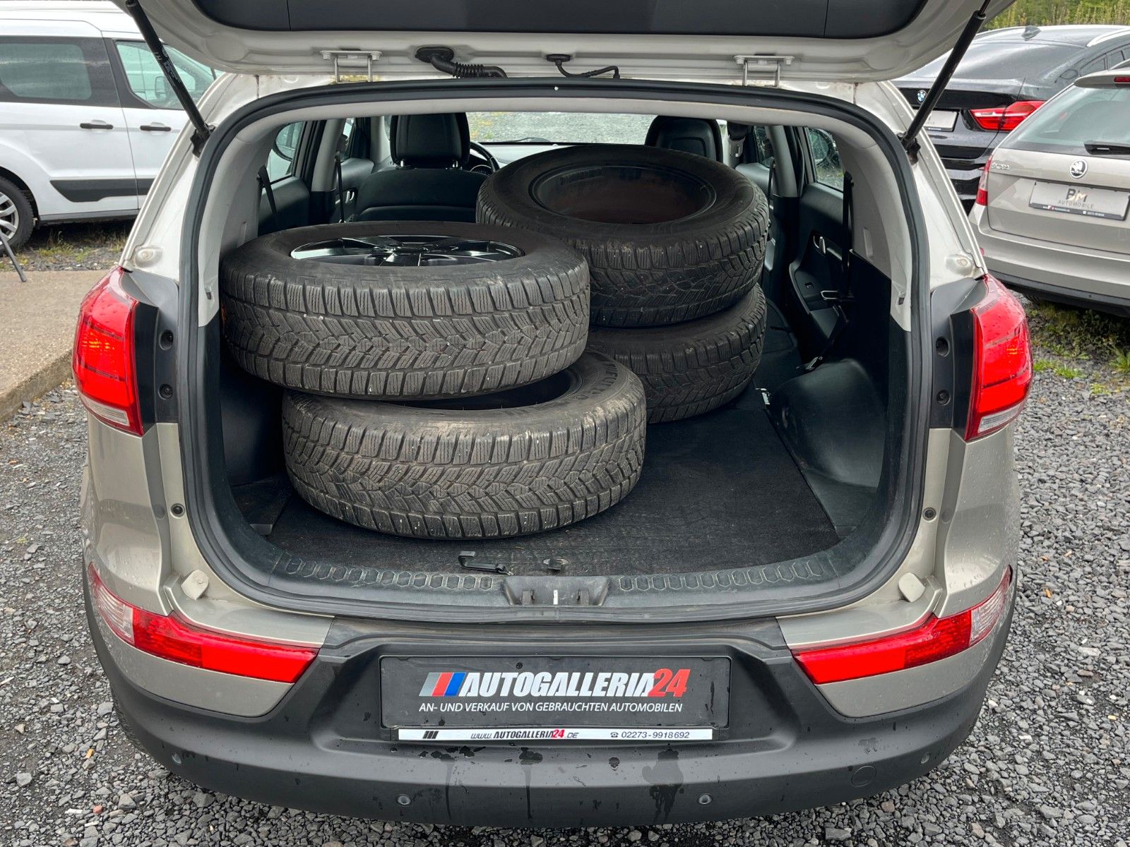 Fahrzeugabbildung Kia Sportage Attract 2WD 1.6 GDI Navi Kamera Tempoma