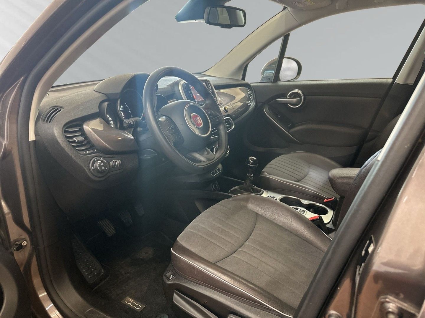 Fahrzeugabbildung Fiat 500X 1.6 JTD LOUNGE KLIMA PANO NAVI