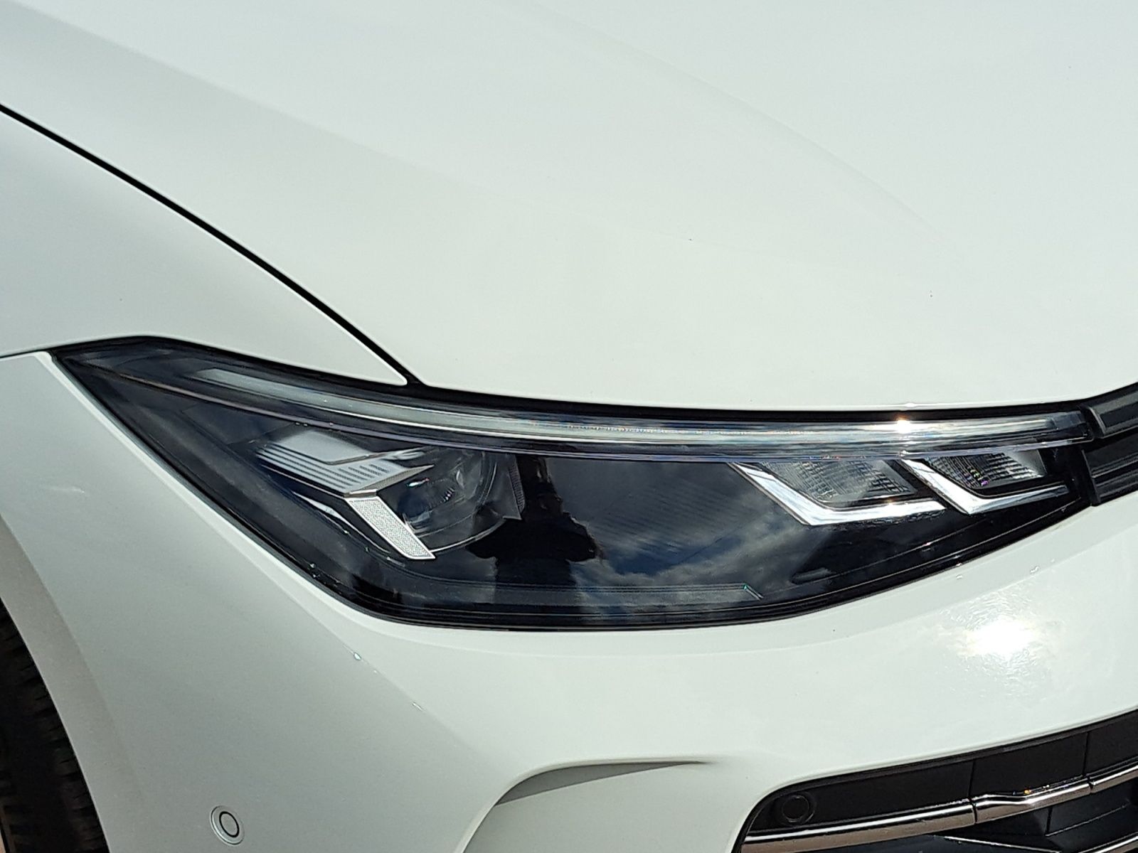 Volkswagen Passat Variant - Bild 6