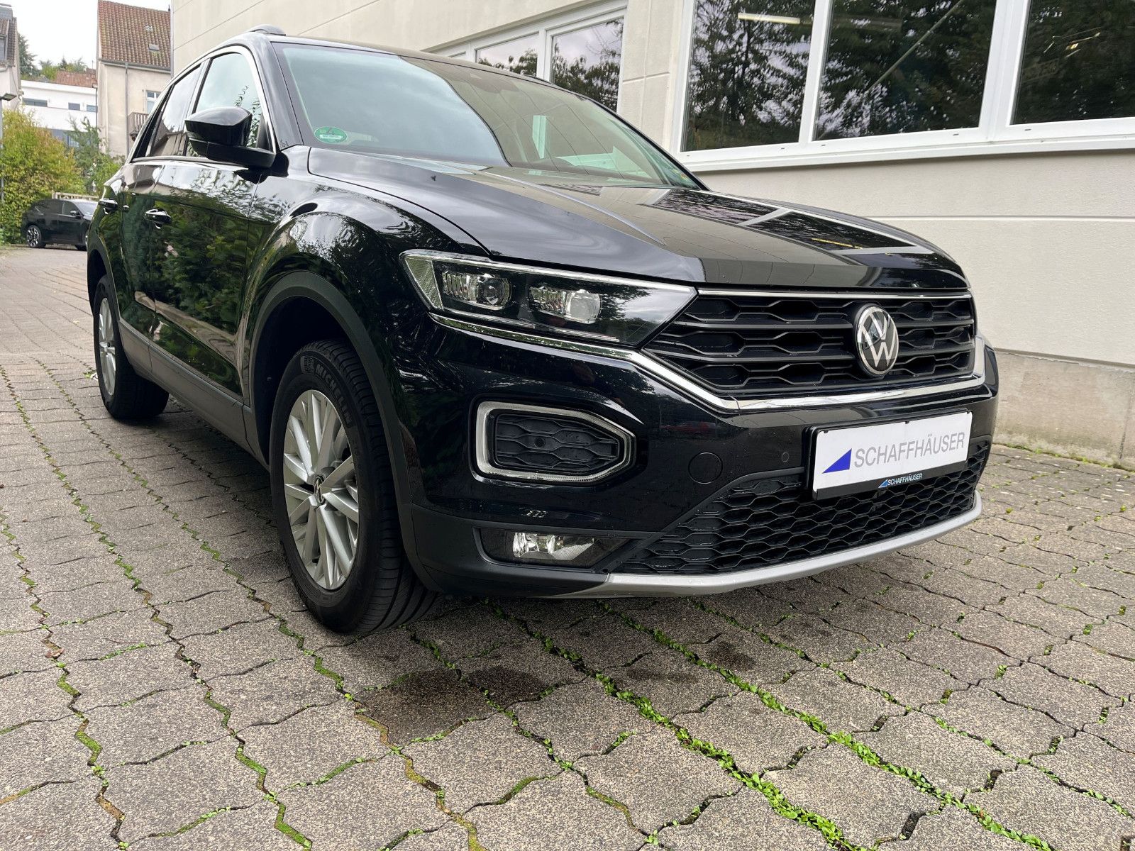 Fahrzeugabbildung Volkswagen T-Roc Style 1,5 TSI PDC LED ALU SHZ ACC UVM