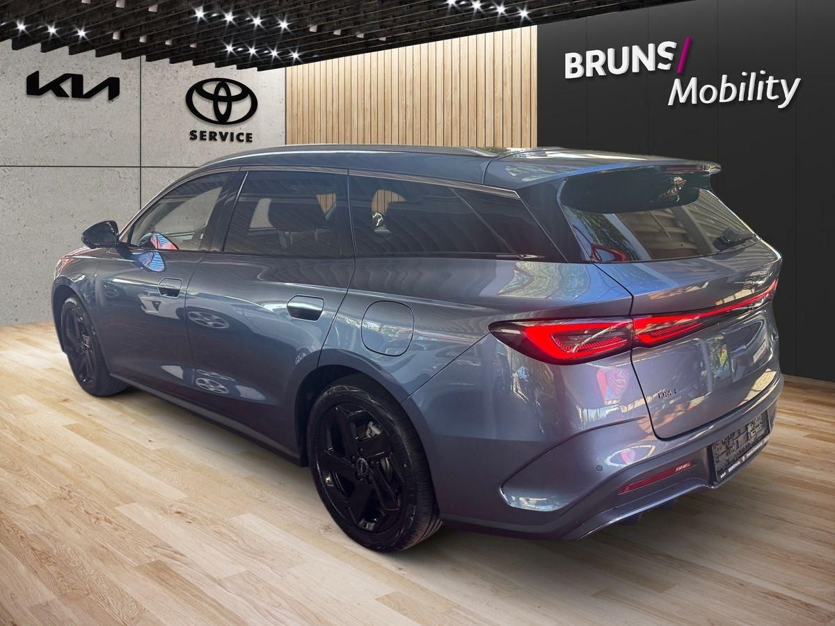BYD SEAL 6