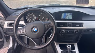 BMW 320 - 11