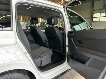 MYAUTOCENTER – Gebraucht- und Jahreswagen mit Werkstattservice in Pfaffenhofen Volkswagen Touran *R-Line*Sport*ACC*NAVI*2-ZONEN*LED*
