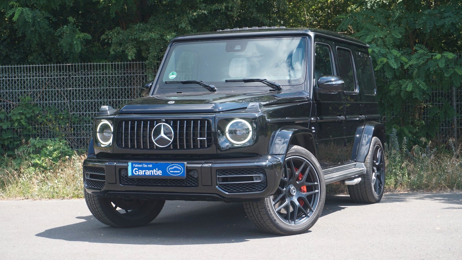 MERCEDES-BENZ G 63 AMG Night ACC/Pano/360°/AHK/Massage/Burmest