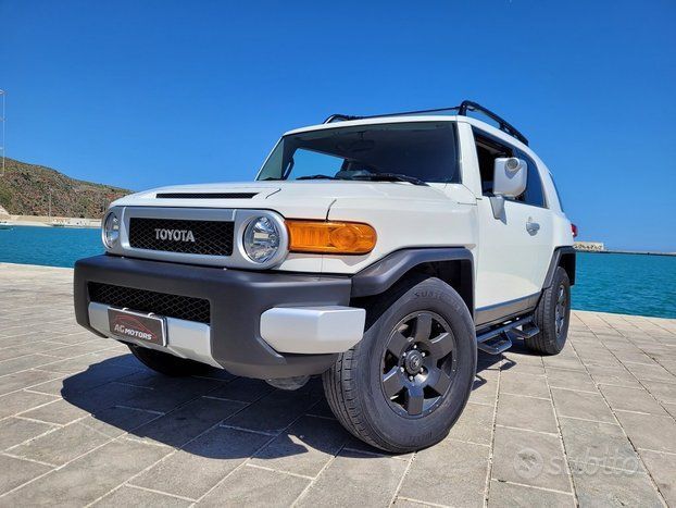 Toyota fj cruiser 4.0 v6 238cv benz