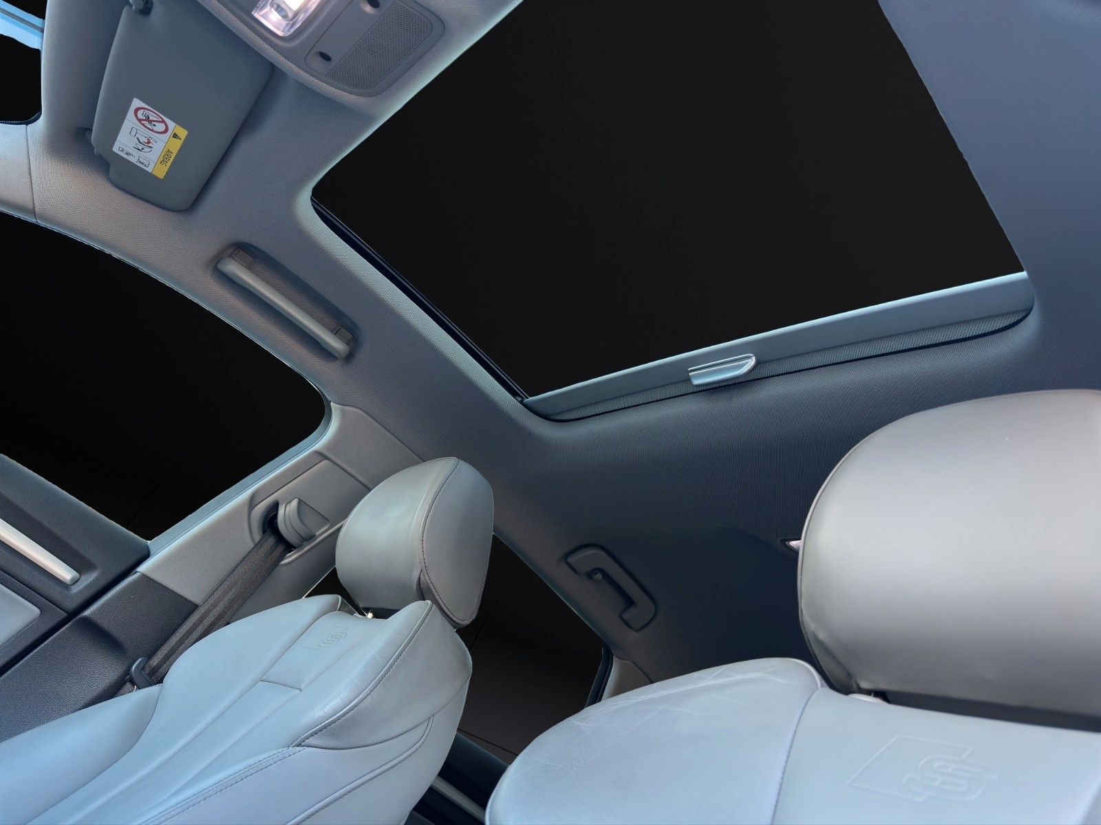 Fahrzeugabbildung Audi S3 Sportback 2.0 TFSI quattro LED*B&O*Shz*Pano