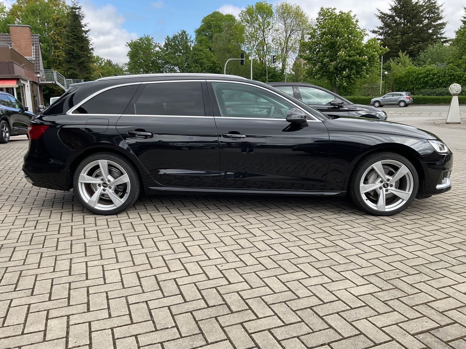 Fahrzeugabbildung Audi A4 Avant 40 TDI S tr. quattro,Kamera,Leder,ACC