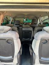 Peugeot 807 Family HDi FAP 135 Family - Peugeot 807 aus 2004