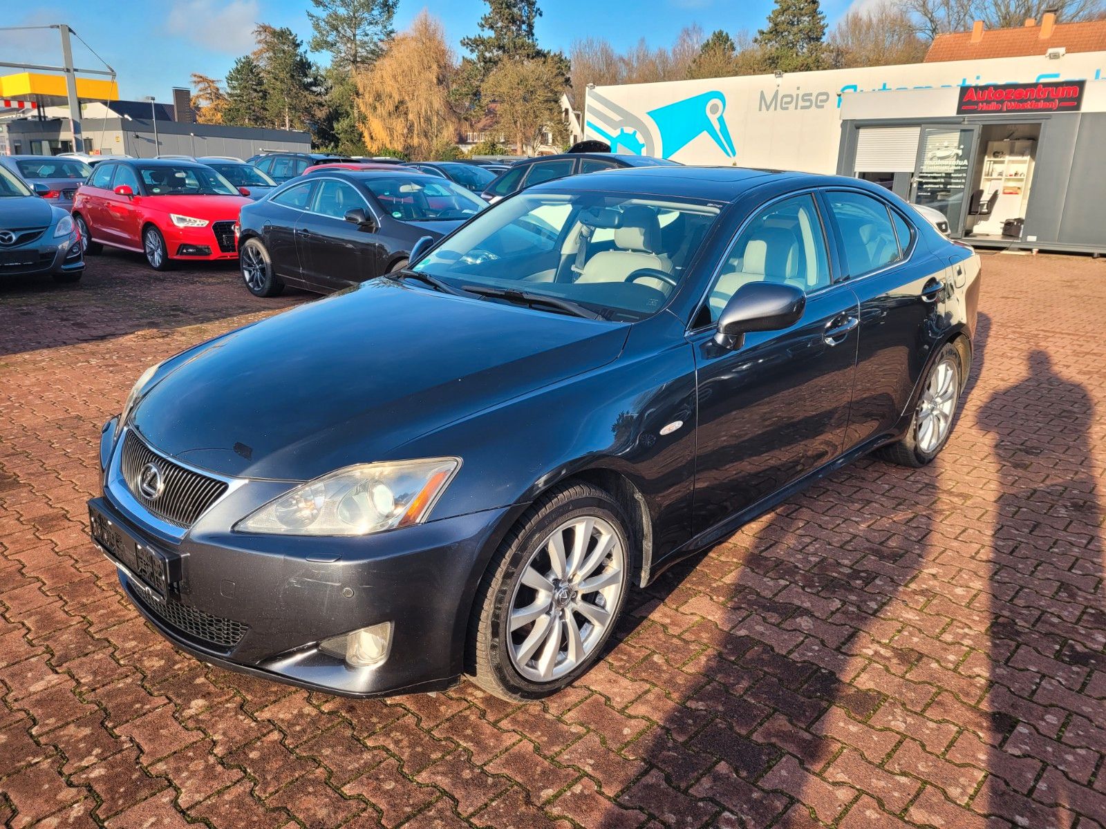 Lexus IS 220 - 1
