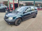 Dacia Logan Laureate,TÜV neu - Dacia Logan mit Benzin-Antrieb: Limousine