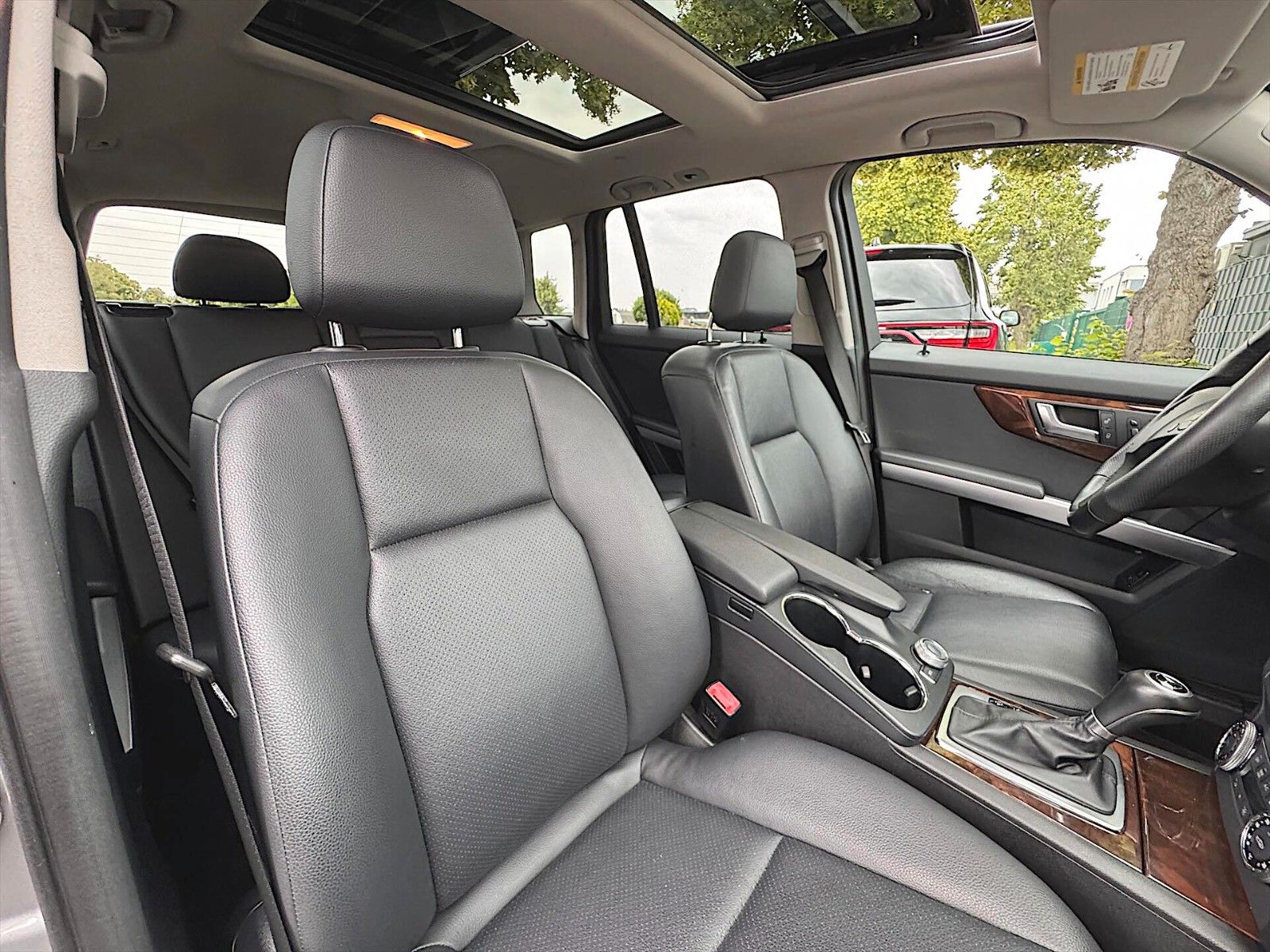 Fahrzeugabbildung Mercedes-Benz GLK 350 4Matic Sport LPG *Pano*Xenon*TÜV Neu*AHK