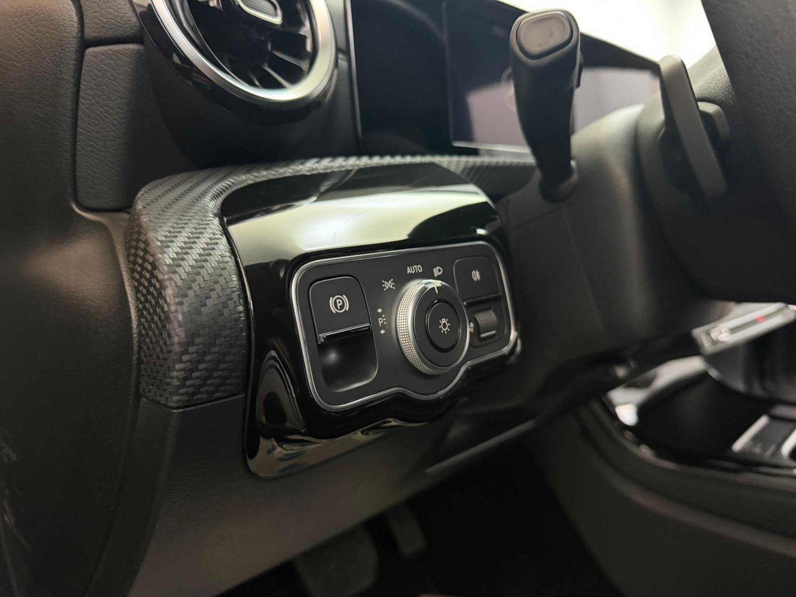 Mercedes-Benz A-Class d LED*CARPLAY*1-HAND*T-LEDER*WIDE*RÜCKKAM, миниатюра 21
