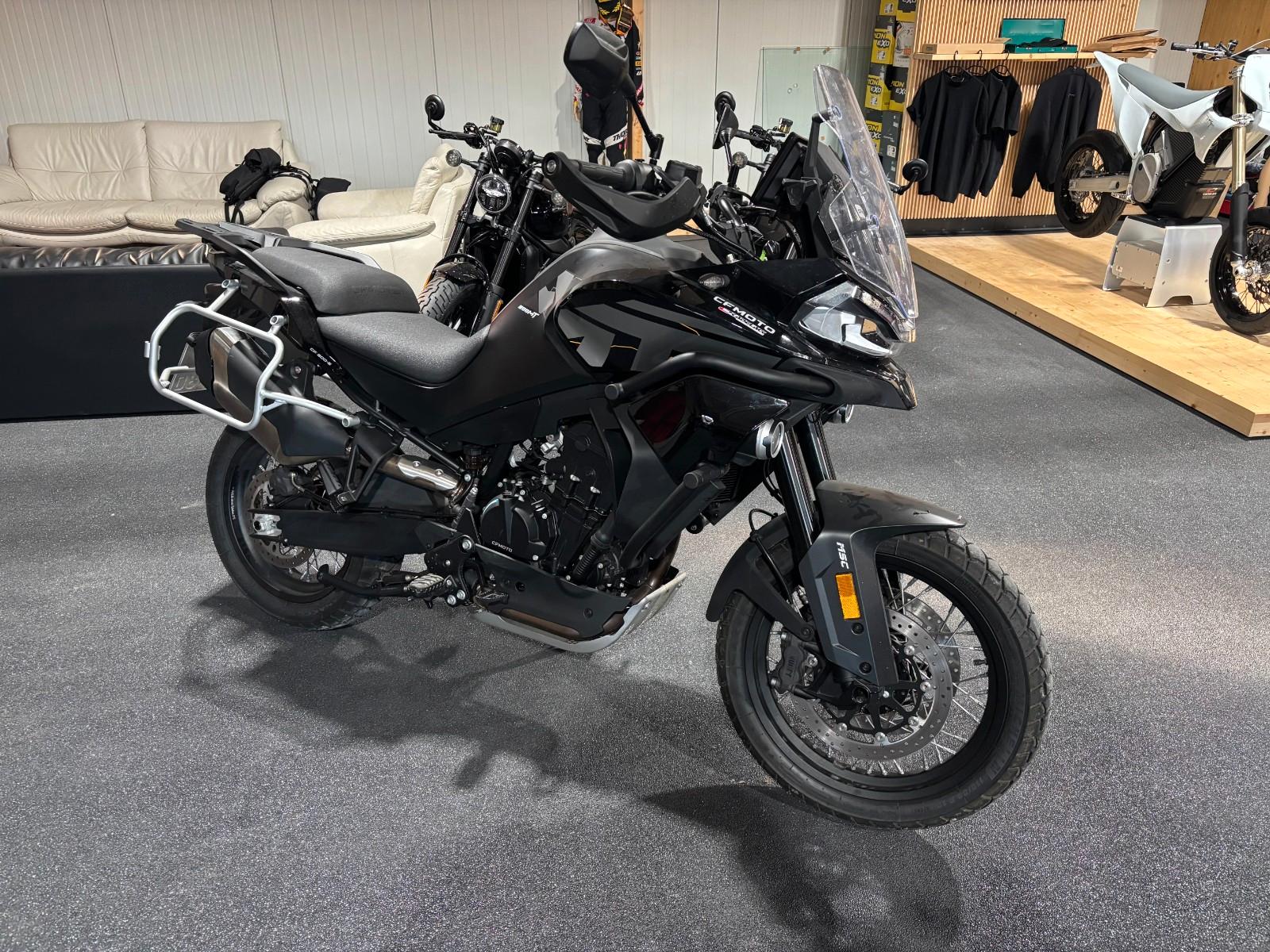CFMOTO 800MT Explore Gem Black Vorführf.
