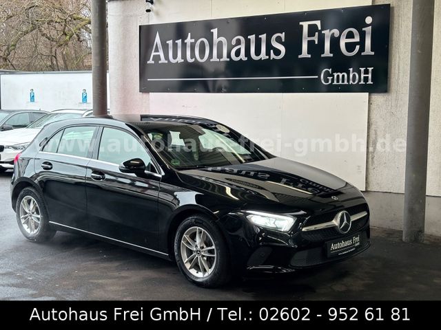 Mercedes-Benz A 200 STYLE AUS 1-HAND*LED*PTS*NAVI*TEILLEDER