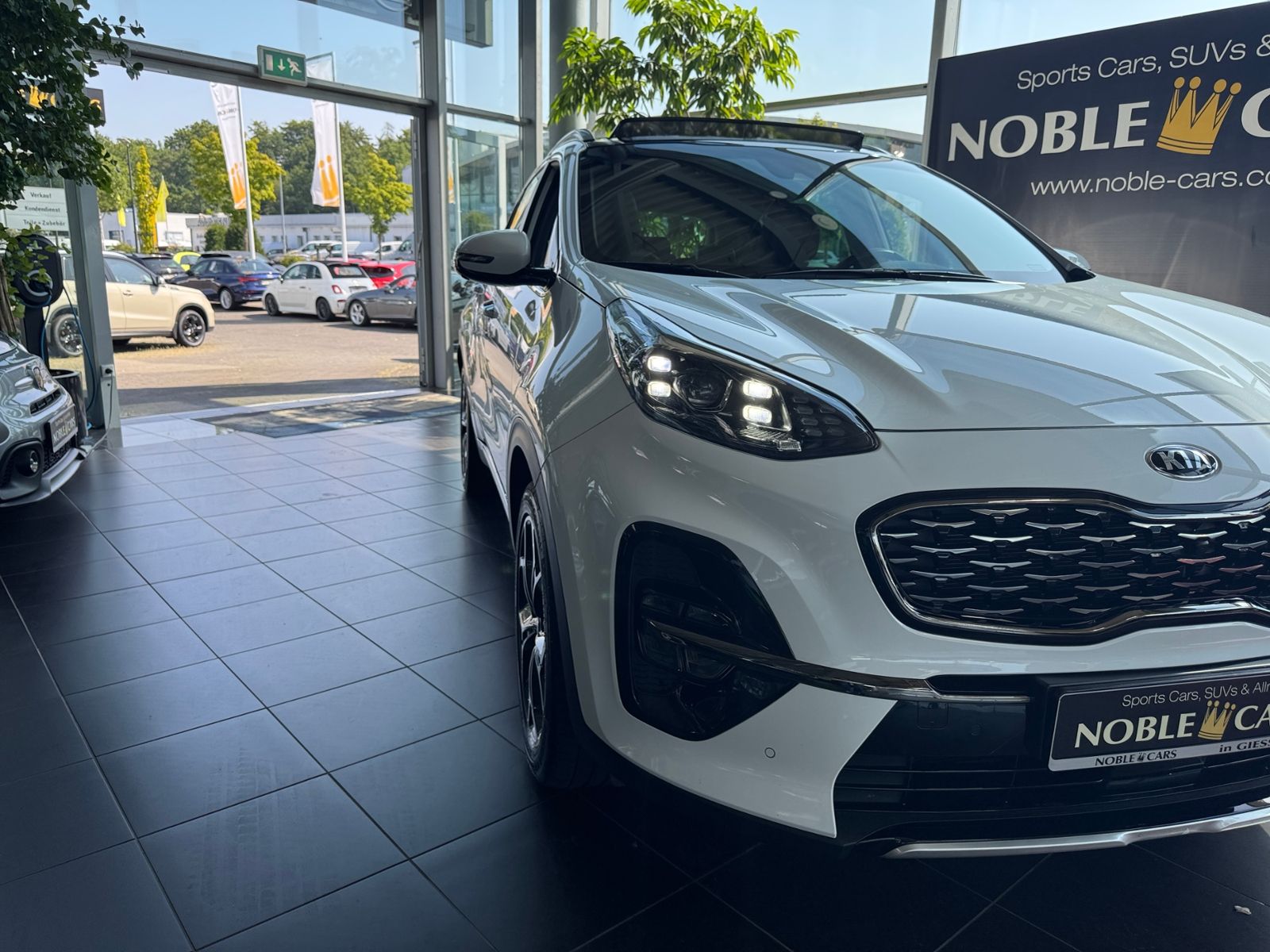 Fahrzeugabbildung Kia Sportage GT-Line 4WD PANO 360° LED NAVI