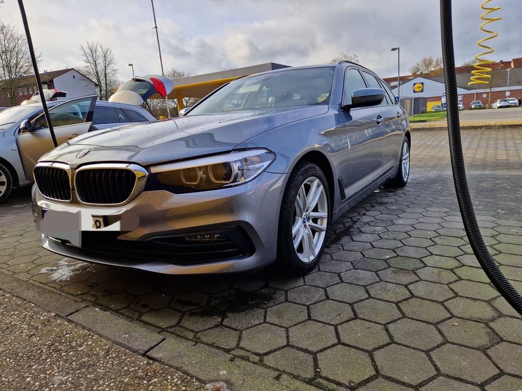 Image of BMW 520