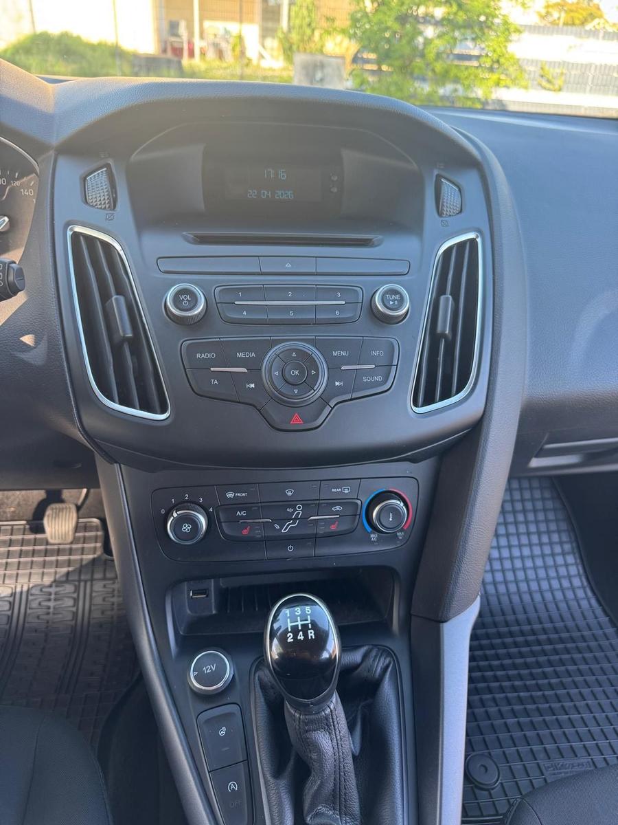 Ford Focus 2015 — photo 7