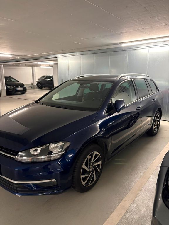 Image of Volkswagen Golf