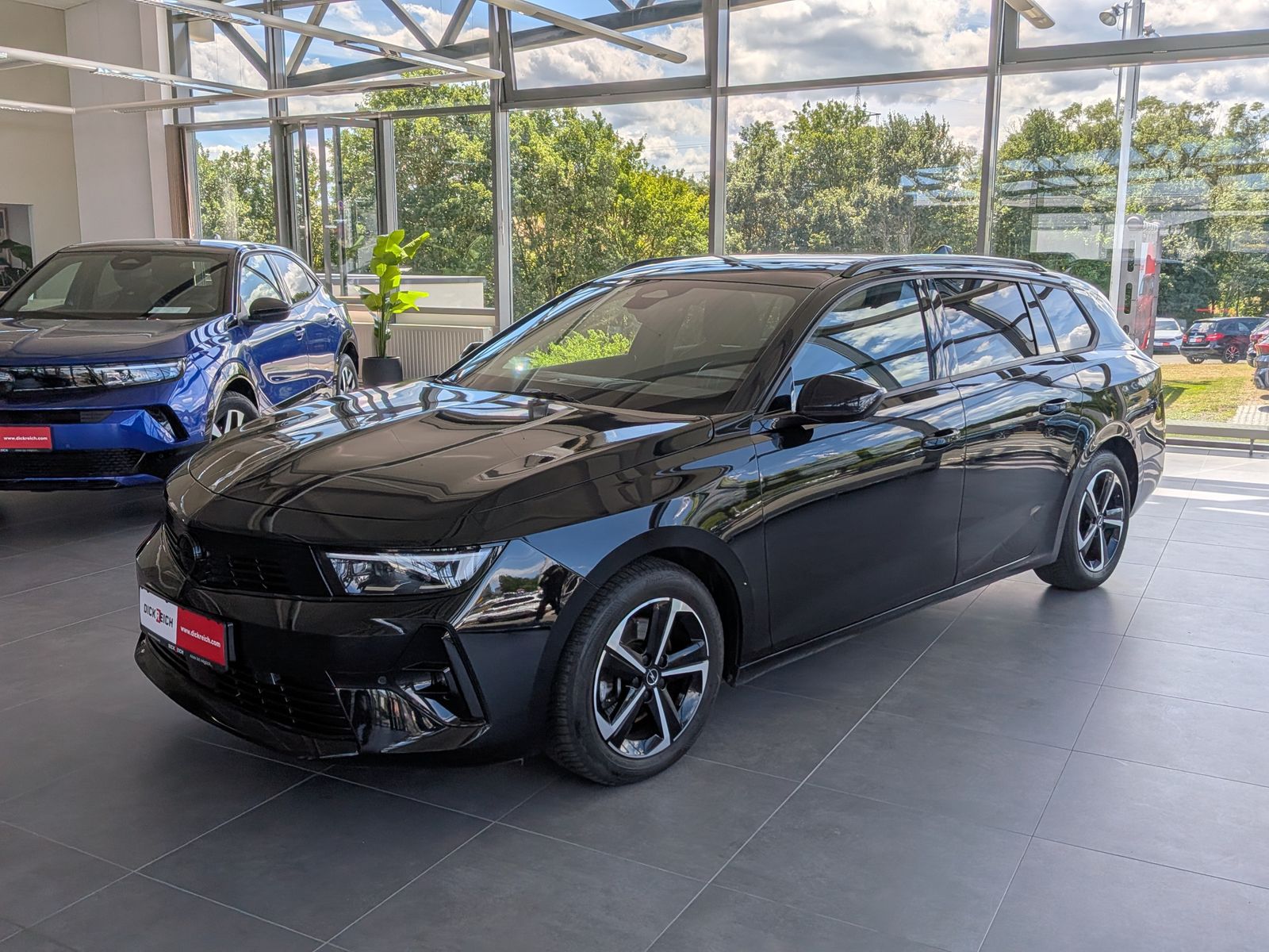 Fahrzeugabbildung Opel Astra ST1.2 GS TECH 360° MATRIX PANO ACC HUD AHK