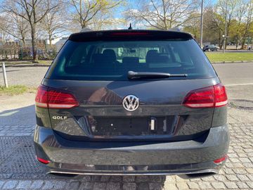 Volkswagen Golf - 8