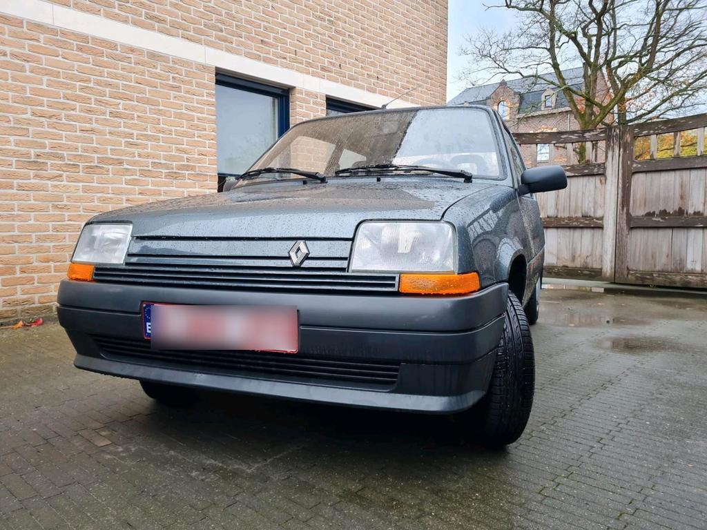 Renault R 5