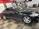 Mercedes-Benz S 320 CDI 4MATIC - - schwarze Mercedes-Benz S 320