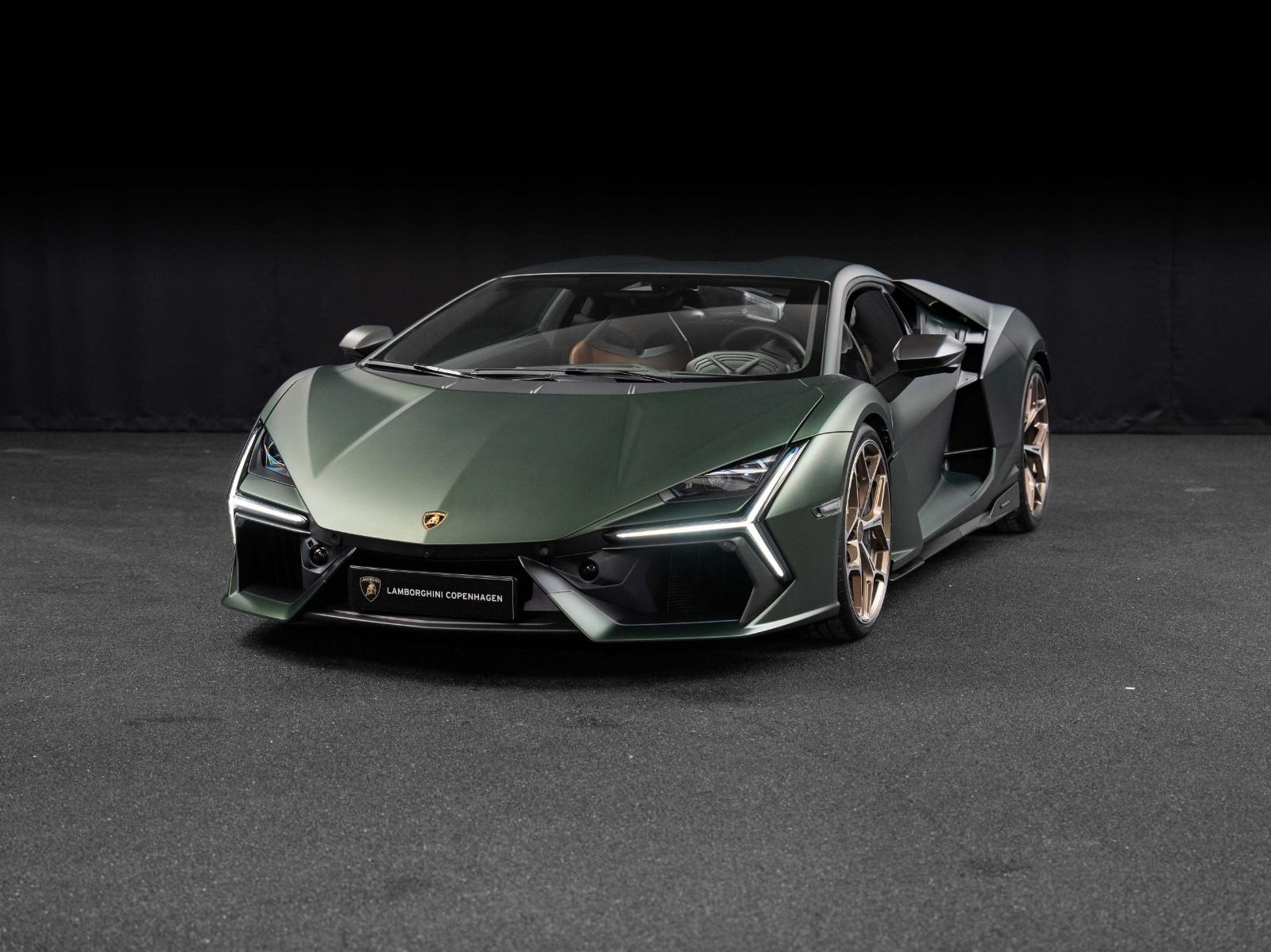 Lamborghini Revuelto 6.5 V12 HPEV
