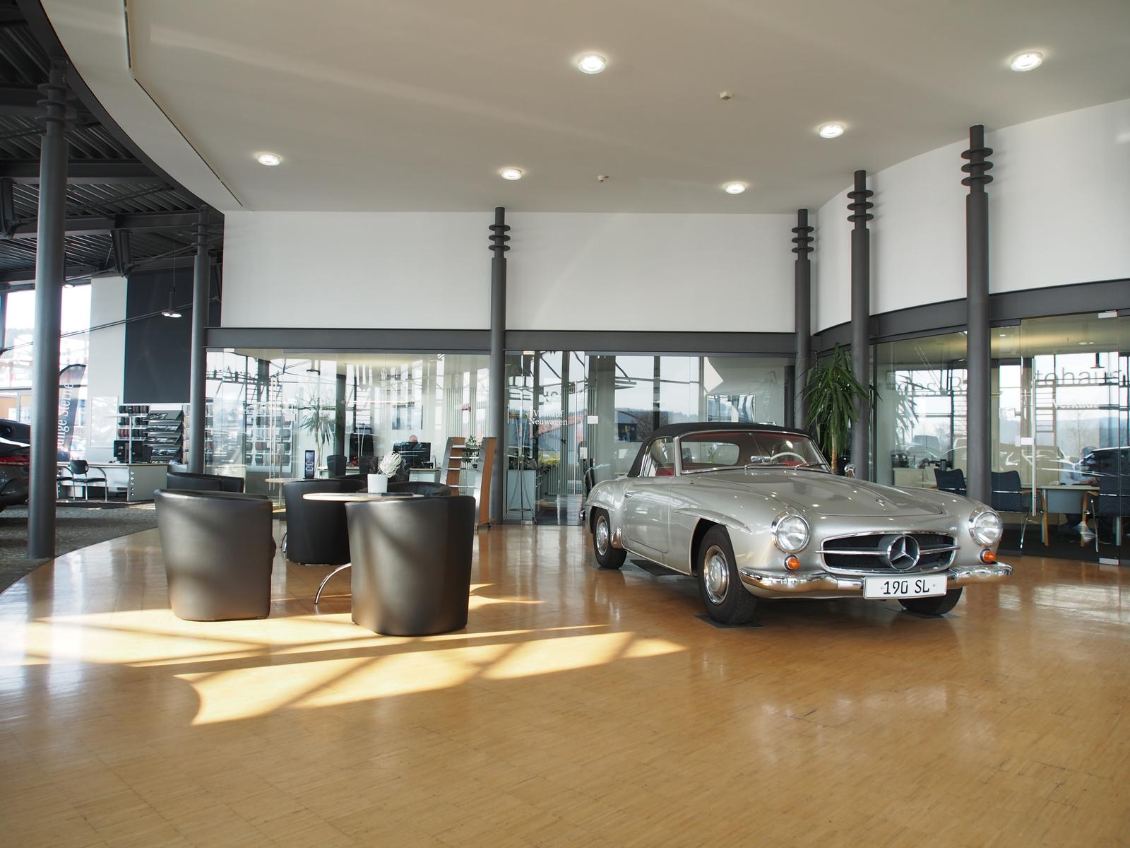 showroom-image-bottom