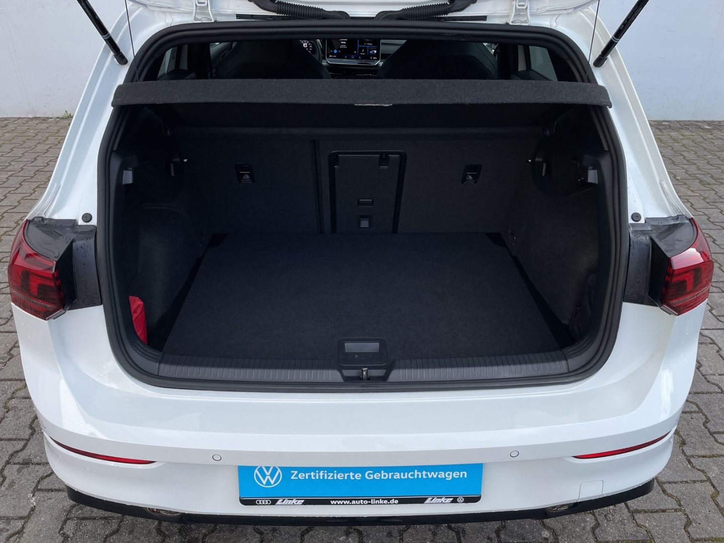 Golf VIII 1.5 eTSI DSG R-Line Pano/Standhzg/Kame