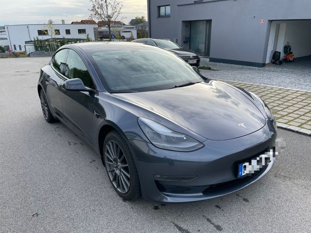 Tesla Model 3 2021 AWD Dualmotor Long Range, 8x Reifen