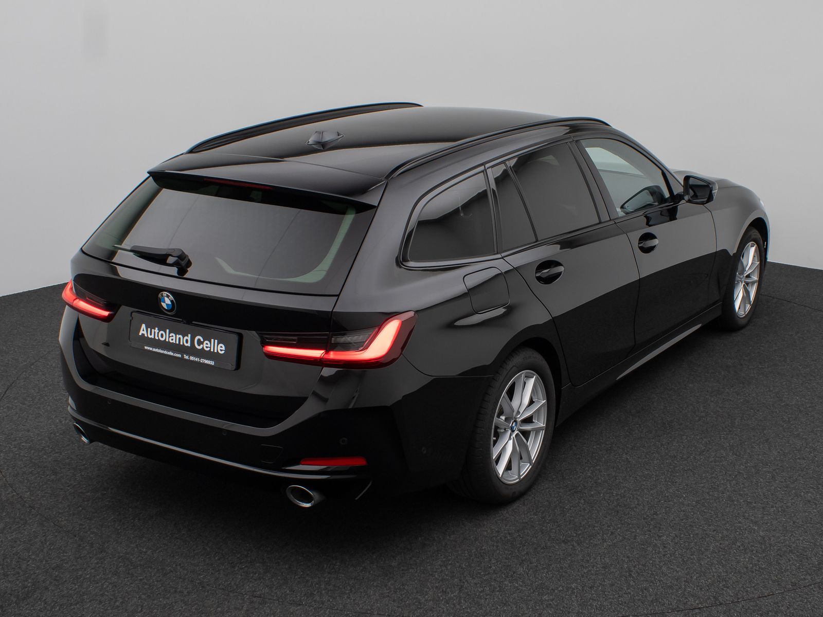 Fahrzeugabbildung BMW 320d xD ACC HUD Kamera DAB Sportsitze Teilleder