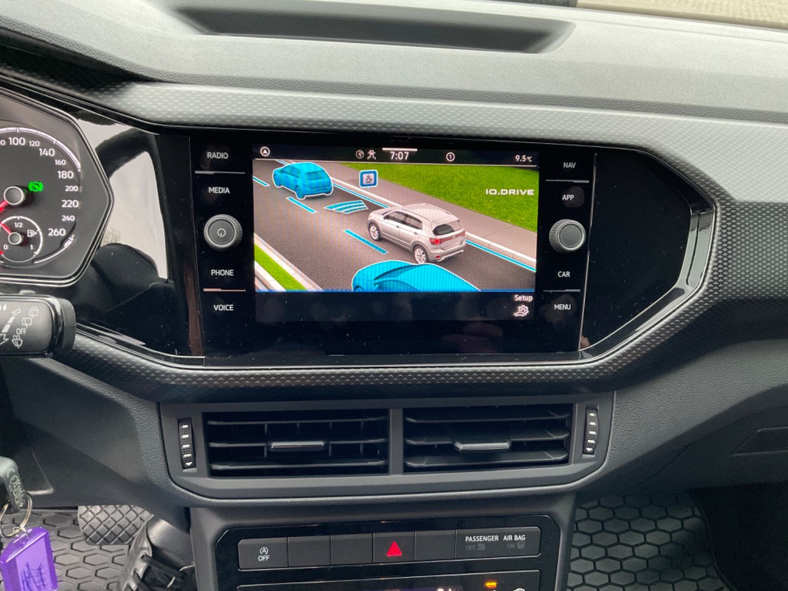 Fahrzeugabbildung Volkswagen T-Cross 1.0 TSI OPF,DSG Life,Rückfahrkamera