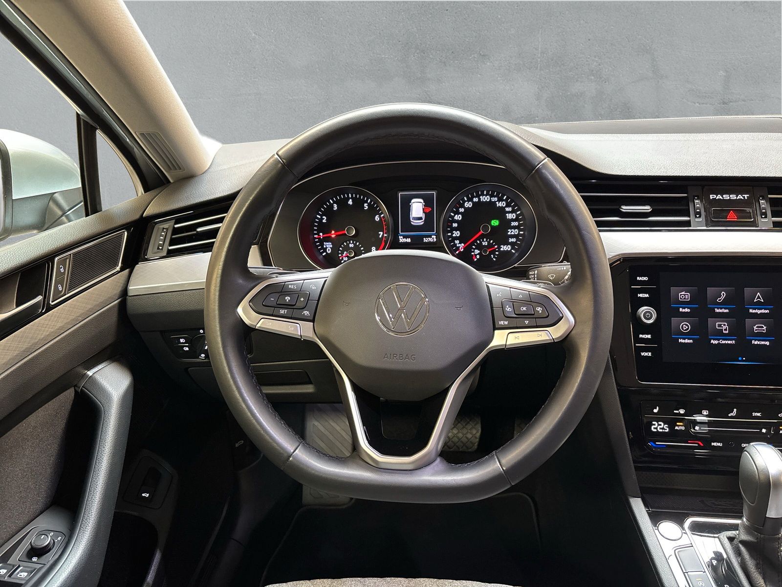 Fahrzeugabbildung Volkswagen Passat Variant 1.5 TSI Business AppConnect Kamer