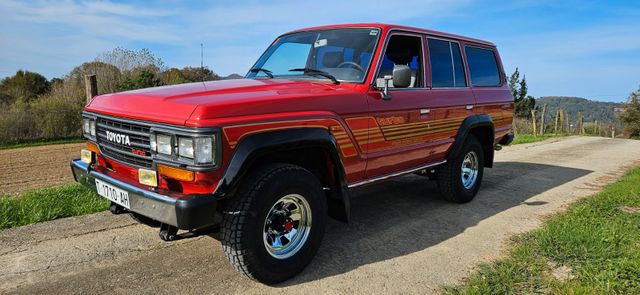 Toyota Land Cruiser HJ61 12-HT