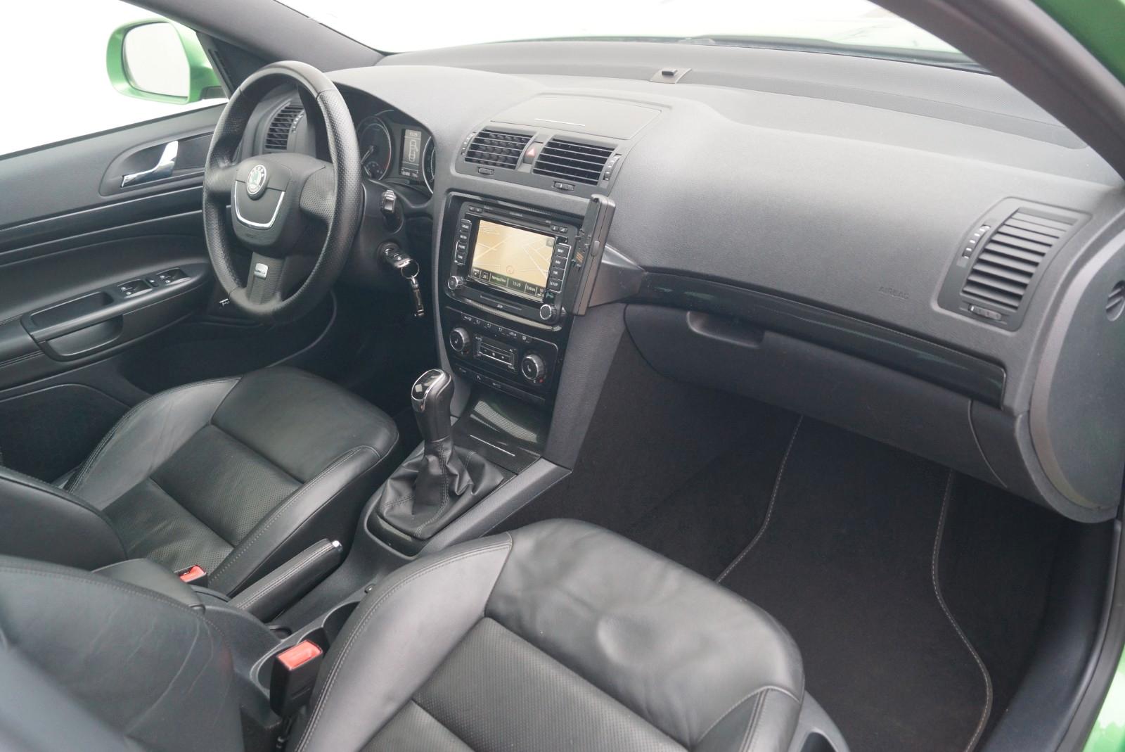 SKODA OCTAVIA COMBI 2.0 RS 200CH - BVM - 1ERE MAIN - TOIT OUVRANT