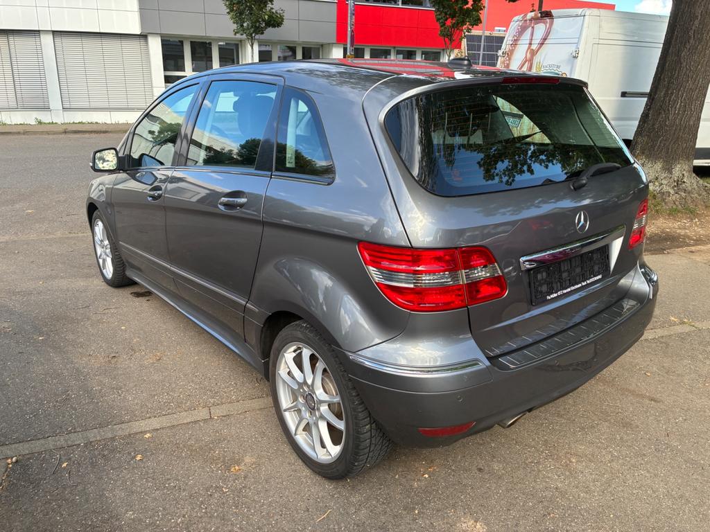 Mercedes-Benz B 170