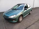 Peugeot 206, ohne TÜV - gebrauchte Peugeot 206 aus dem Jahr 2000