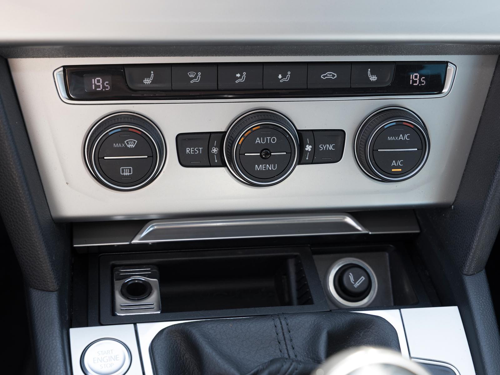 Volkswagen Passat Variant 1.4 TSI Comfortline NAVI ACC PRIV