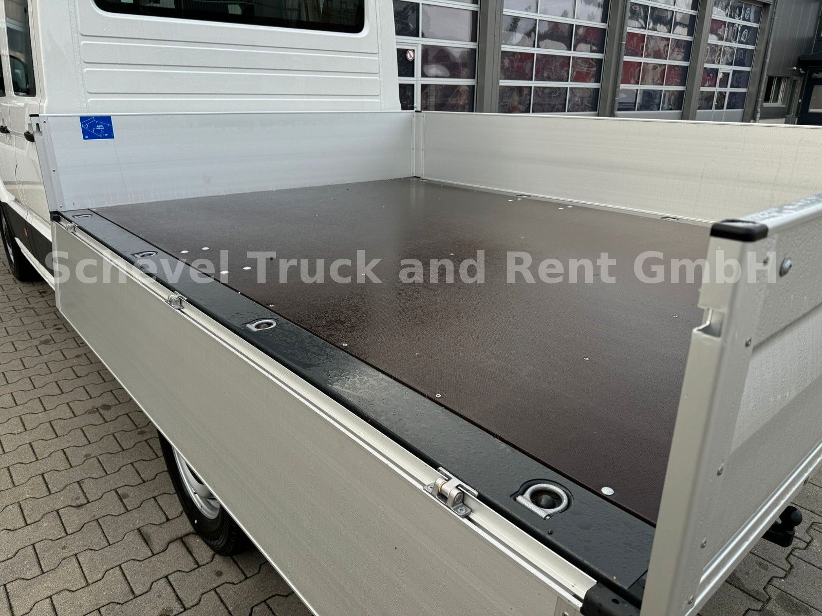 Fahrzeugabbildung MAN TGE 3.160 DoKa Pritsche *Kurz* 3,5 AHK Automatik
