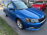 Skoda Fabia Combi Joy - Skoda Fabia mit Benzin-Antrieb: Kombi, Automatik