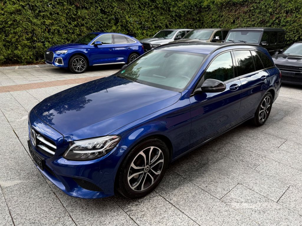 Image of Mercedes-Benz C 180